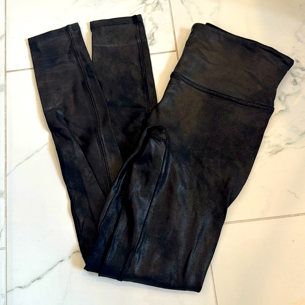 Women’s faux leather spanx leggings size small